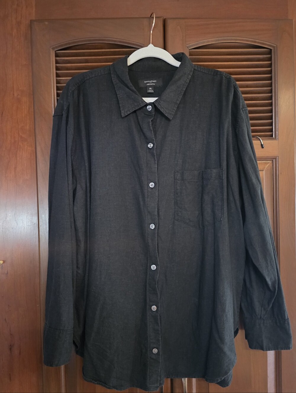 Banana Republic Linen Black Long Sleeve Button Up